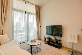 Luxury 1BR in JVC w Pool Gym Parking and Close to Top Attractions